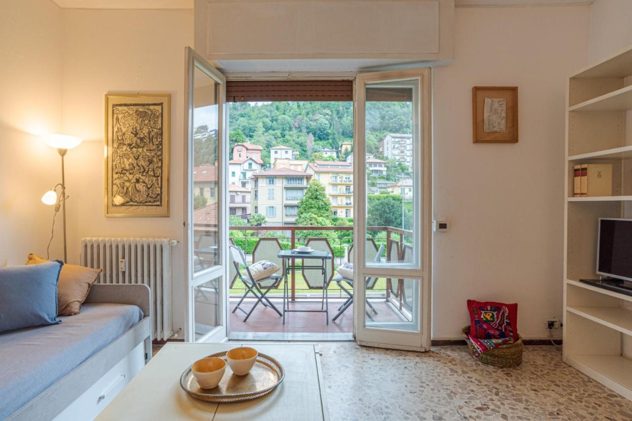 Lovely & Quiet Apartment - With Balcony & Parking Комо Екстериор снимка