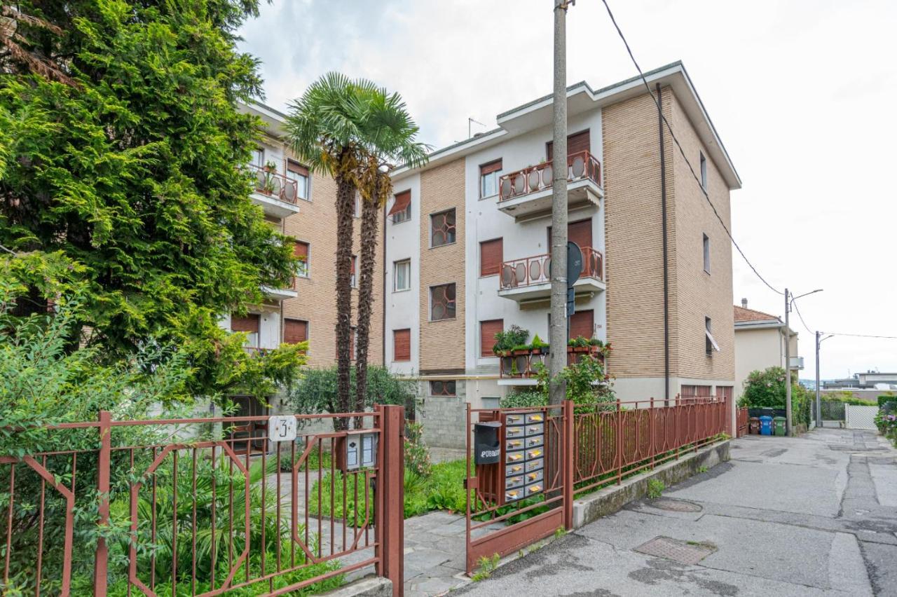 Lovely & Quiet Apartment - With Balcony & Parking Комо Екстериор снимка