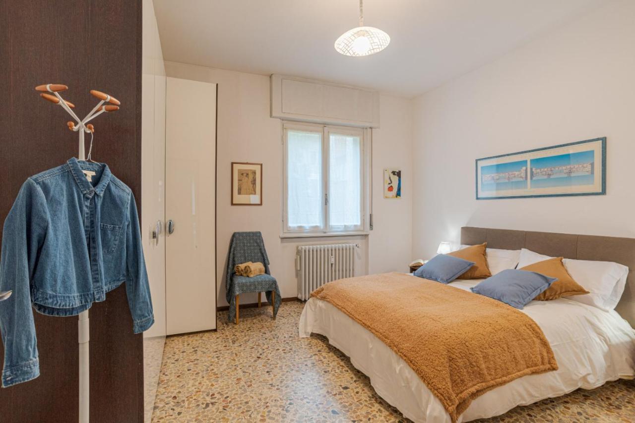 Lovely & Quiet Apartment - With Balcony & Parking Комо Екстериор снимка