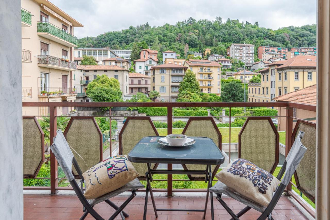 Lovely & Quiet Apartment - With Balcony & Parking Комо Екстериор снимка